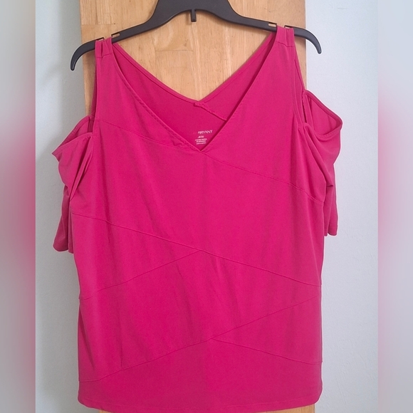 Lane Bryant Women’s 18/20 Cold Shoulder V-Neck Top Magenta Pink Stretch Blouse - Picture 1 of 5